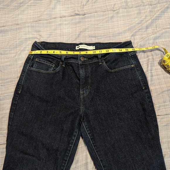 Levi's 515 Bootcut Jeans - Picture 9 of 9